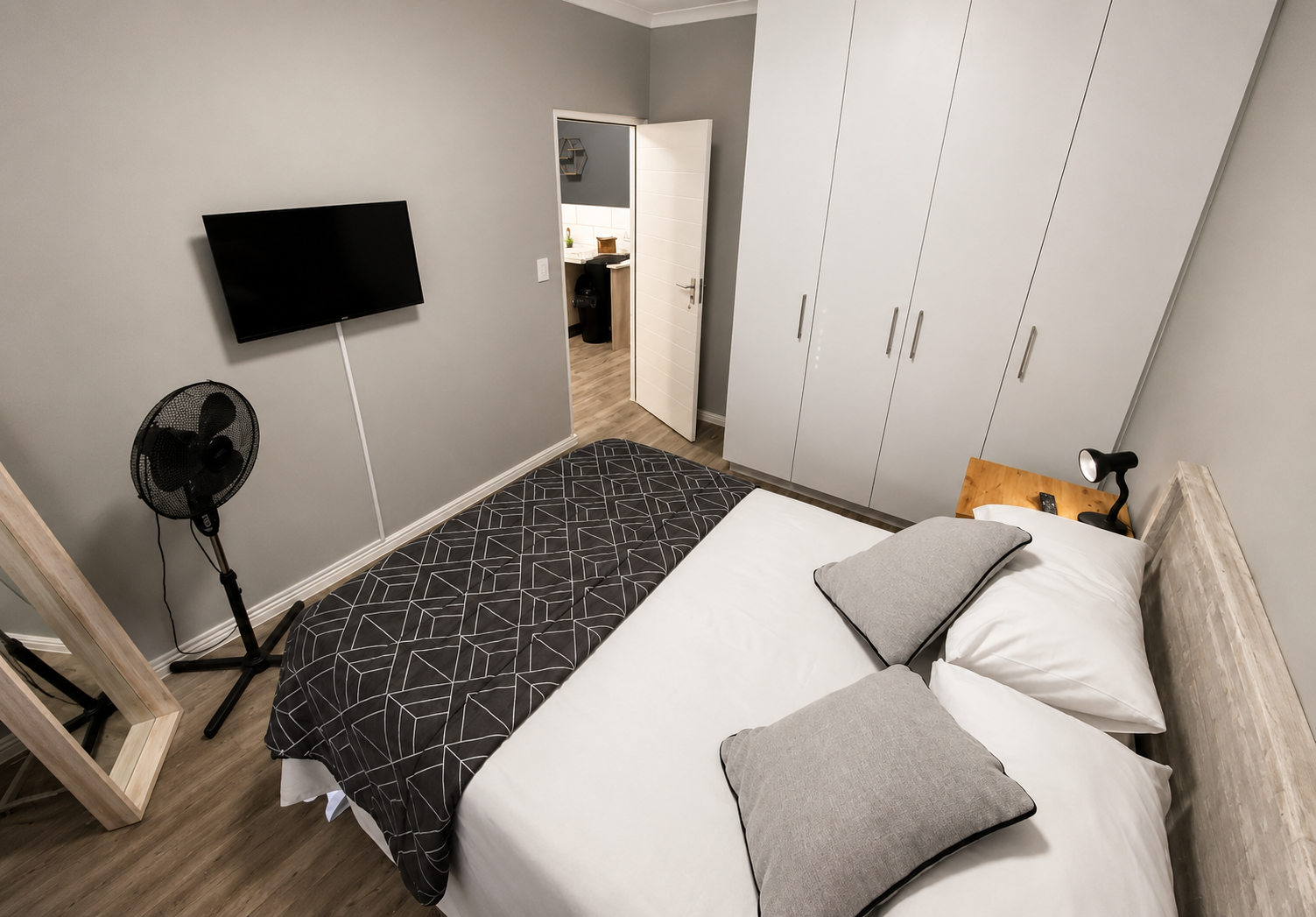 Main Bedroom (2-Bedroom Unit)